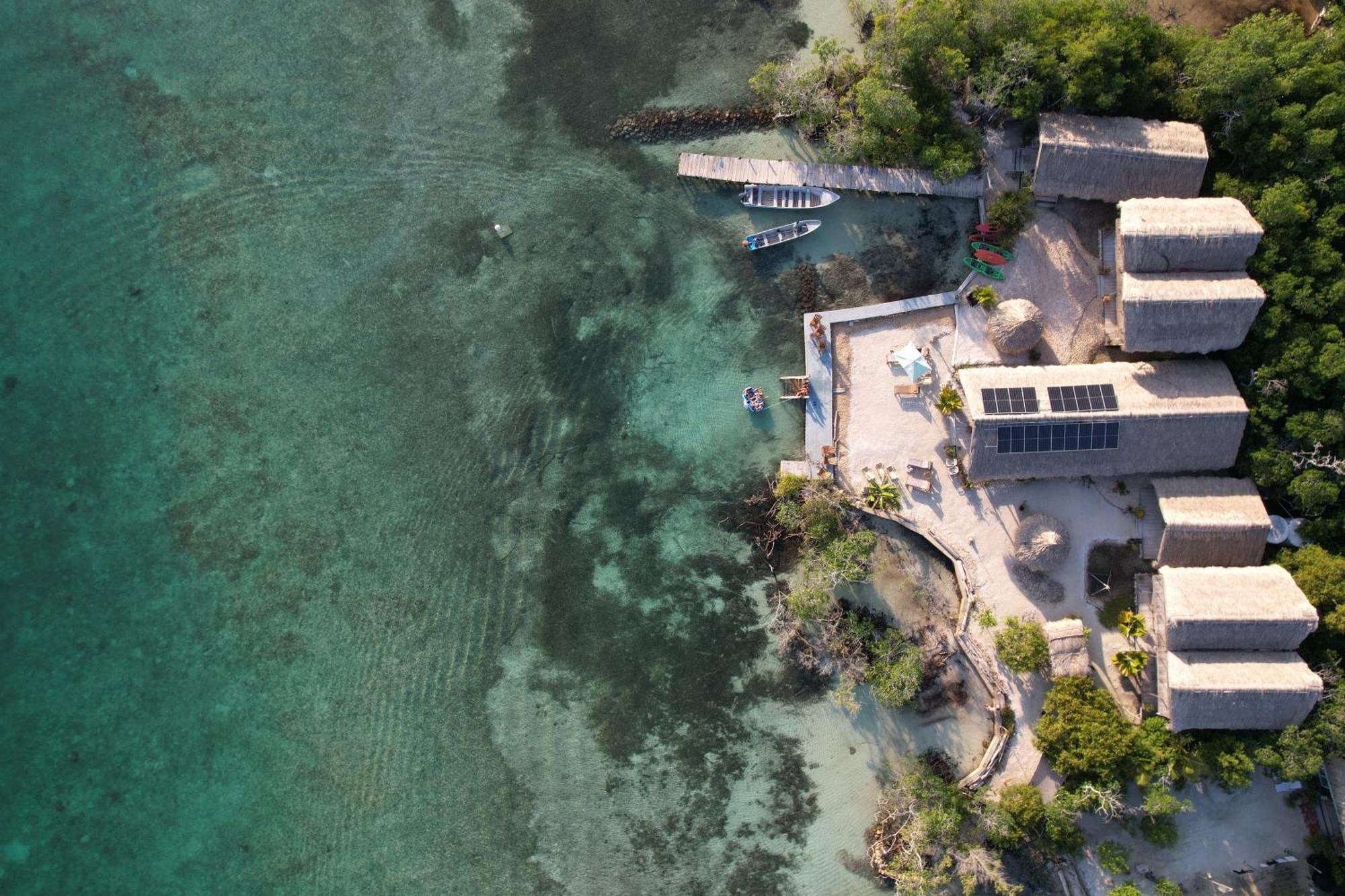 Santa Lova Eco-Hostel Isla Tintipan Tintipan Island ภายนอก รูปภาพ